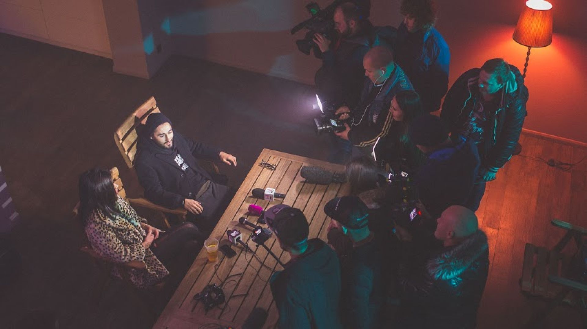 Мот и Бьянка сняли клип на новый трек «Абсолютно всё