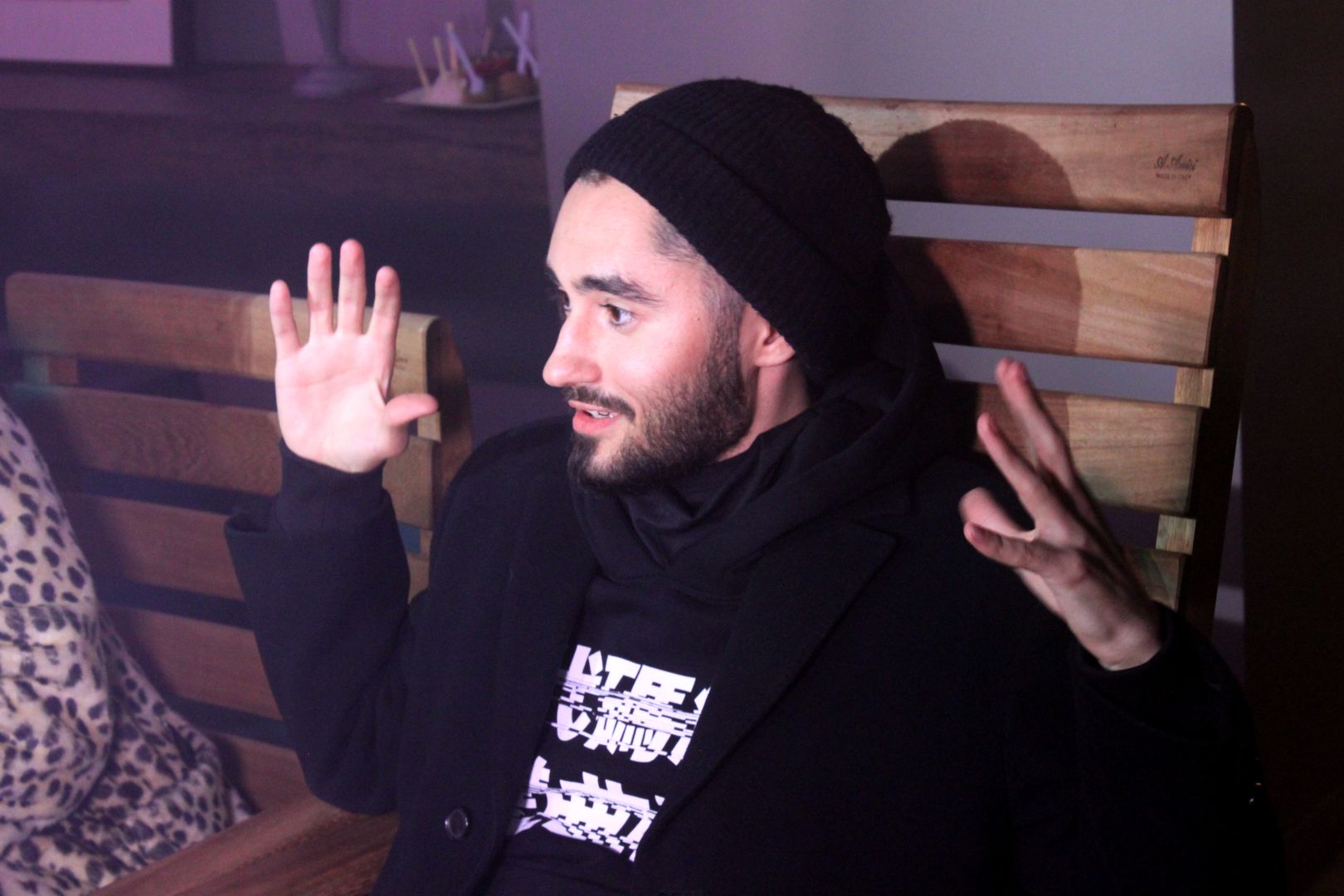 Мот и Бьянка сняли клип на новый трек «Абсолютно всё