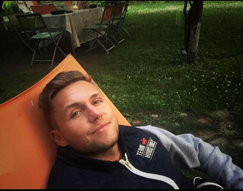 Влад Соколовский отдыхает на природе